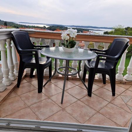 Apartment Vilic พูลา ภายนอก รูปภาพ