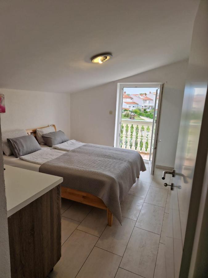 Apartment Vilic พูลา ภายนอก รูปภาพ