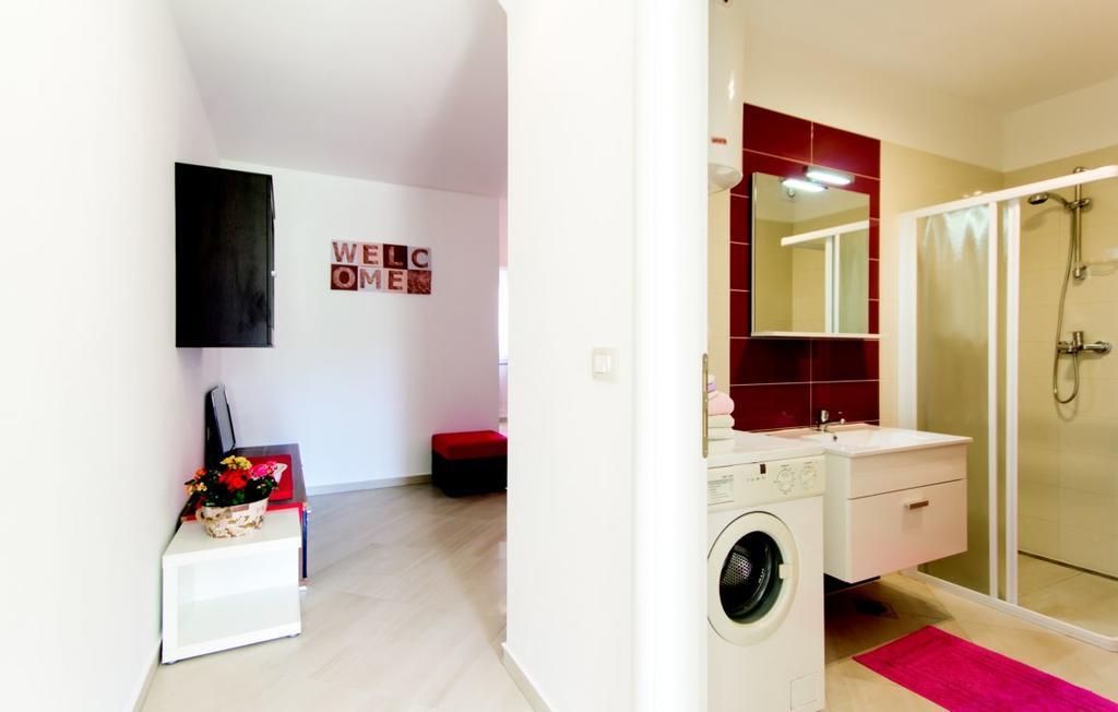Apartment Vilic พูลา ภายนอก รูปภาพ