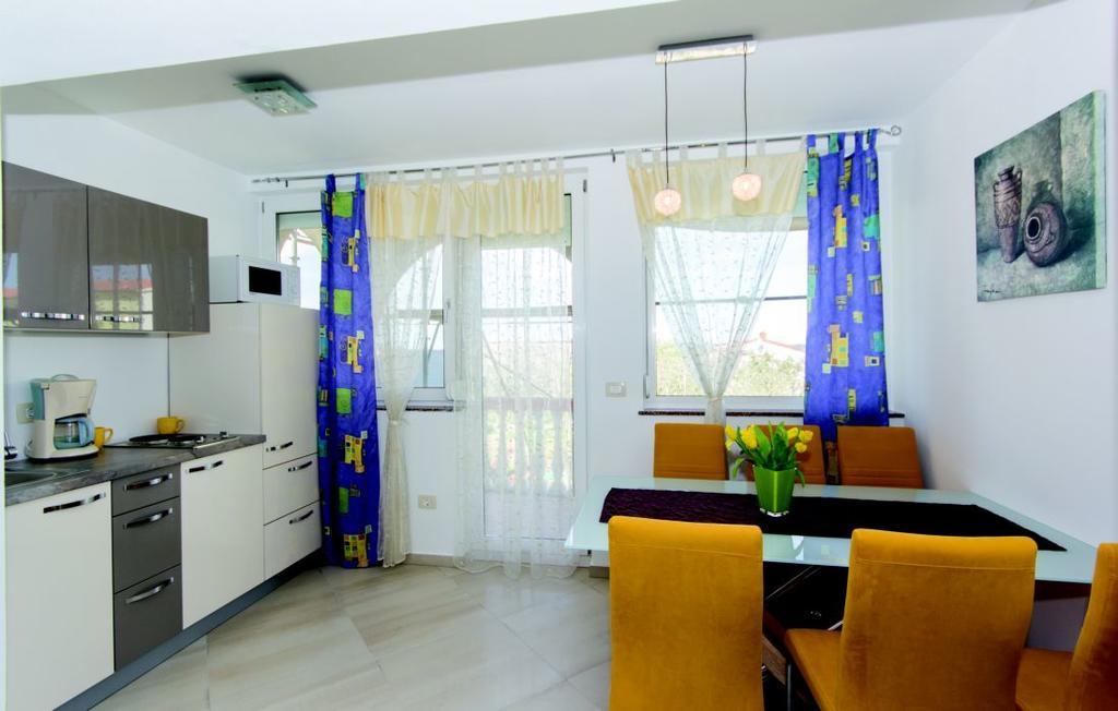 Apartment Vilic พูลา ภายนอก รูปภาพ